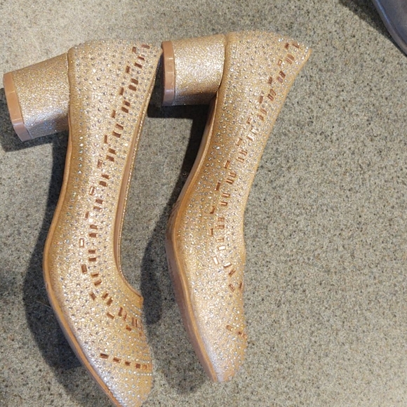 Girl size 3 dress shoes worn twice - Picture 5 of 5